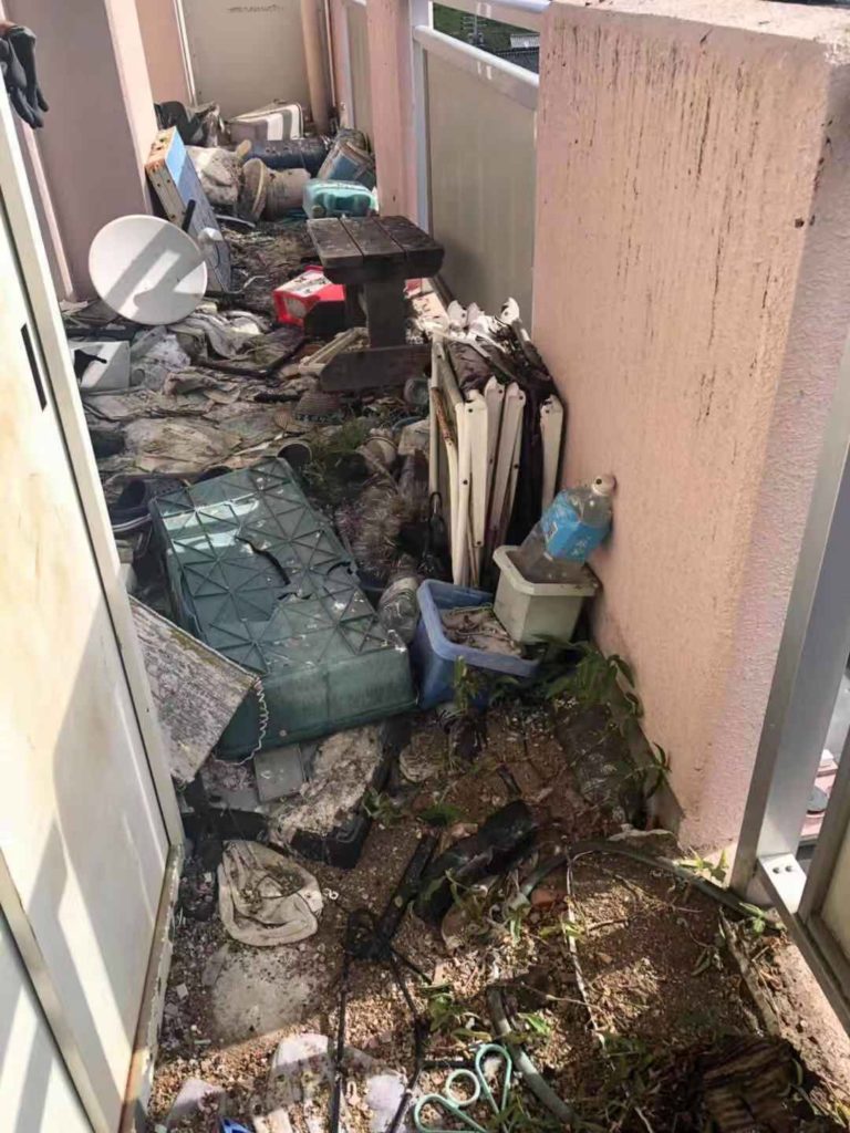 熊本 ベランダの不用品回収・処分 ビフォー
